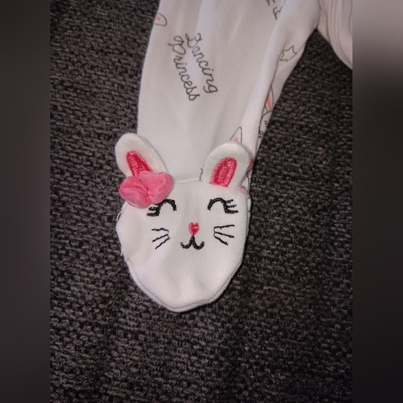 Cute 0-3M Sleeper Set. - Picture 13 of 15